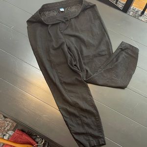 Old Navy size small 55% linen, 45% rayon black pants; tapered bottom